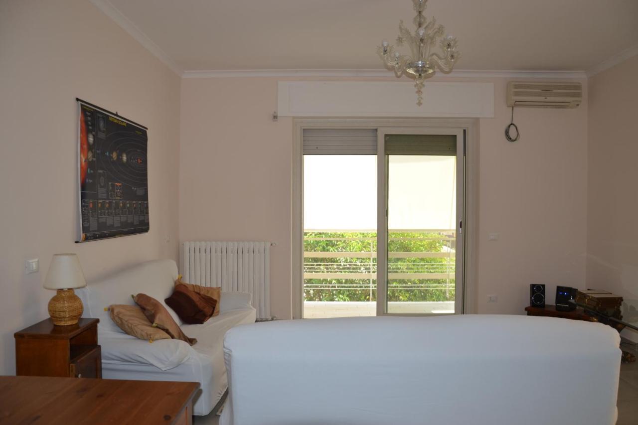 La Casa Del Mare Apartment Nettuno Exterior photo